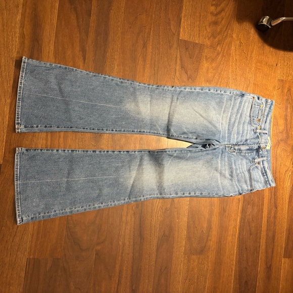 Madewell Flea Market Flare Jean - Picture 5 of 6